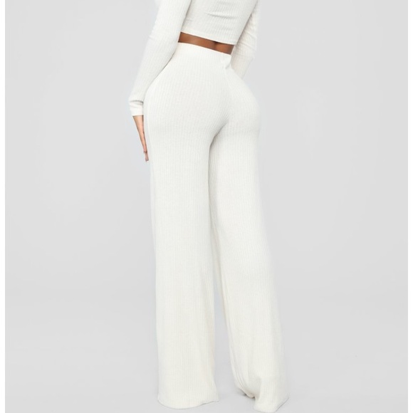 Two piece set - Picture 3 of 3